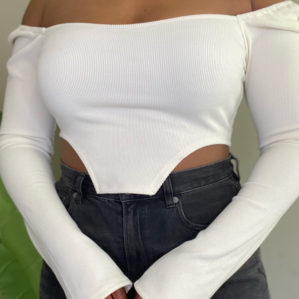 Asymmetrical Crop 🤍